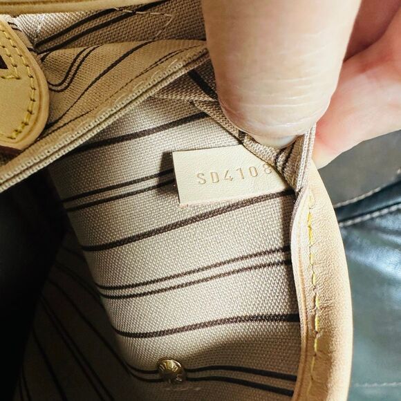 Brand New Louis Vuitton Neverfull GM Beige Interior - Picture 16 of 16